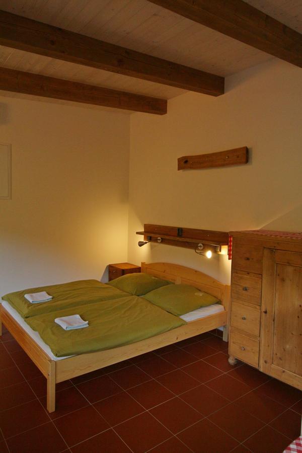 Malbenka - Chata Na Skale Pod Hradem Kokorin Extérieur photo